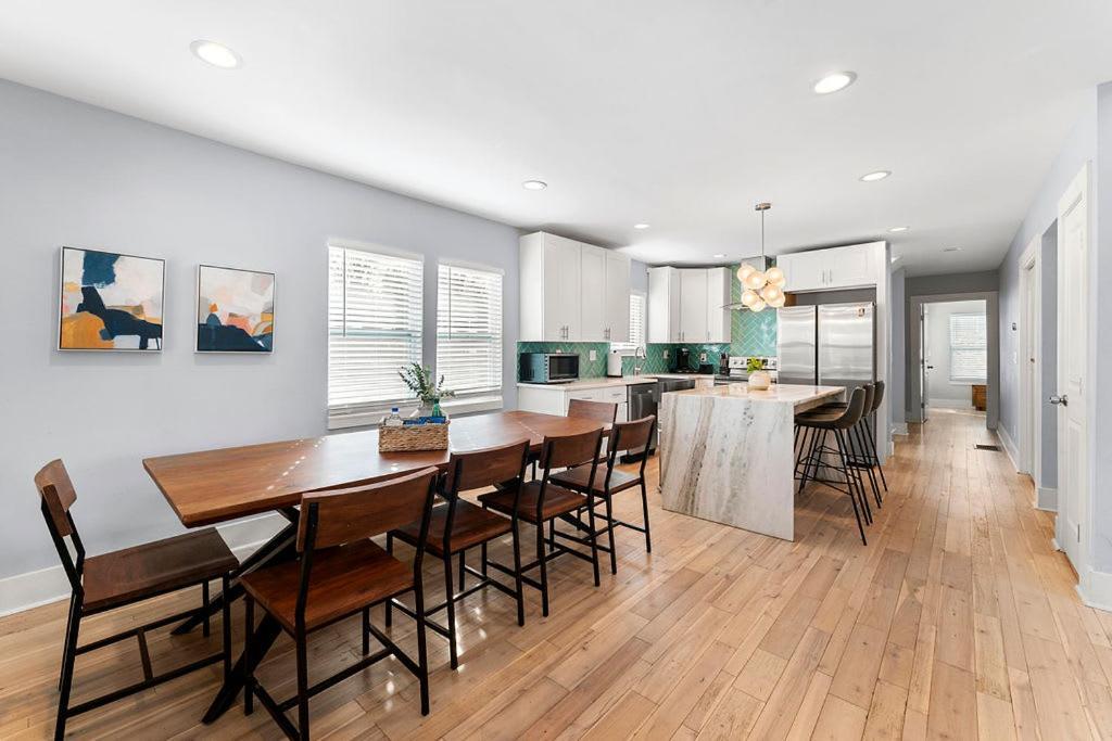 Large Modern Home Centrally Located With Hot Tub Atlanta Esterno foto