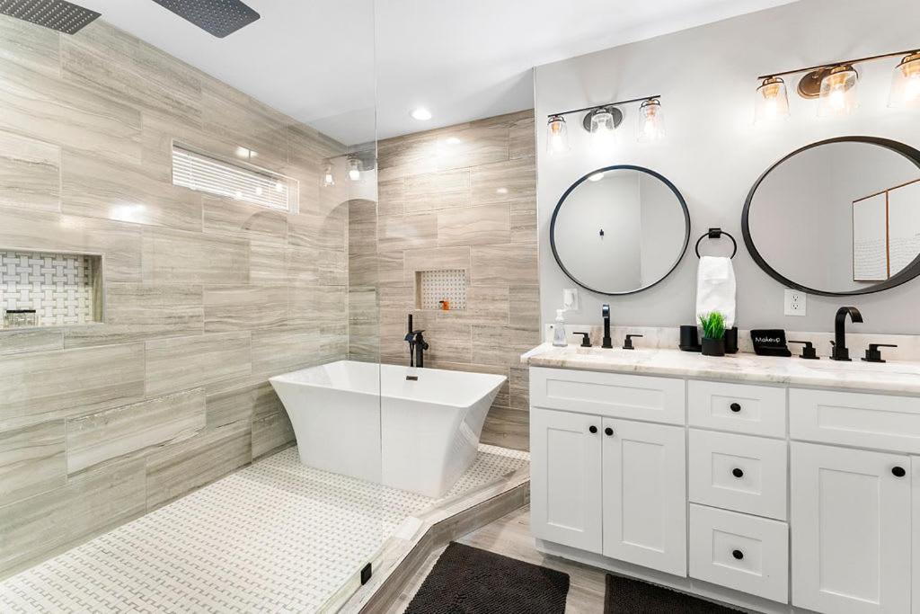 Large Modern Home Centrally Located With Hot Tub Atlanta Esterno foto