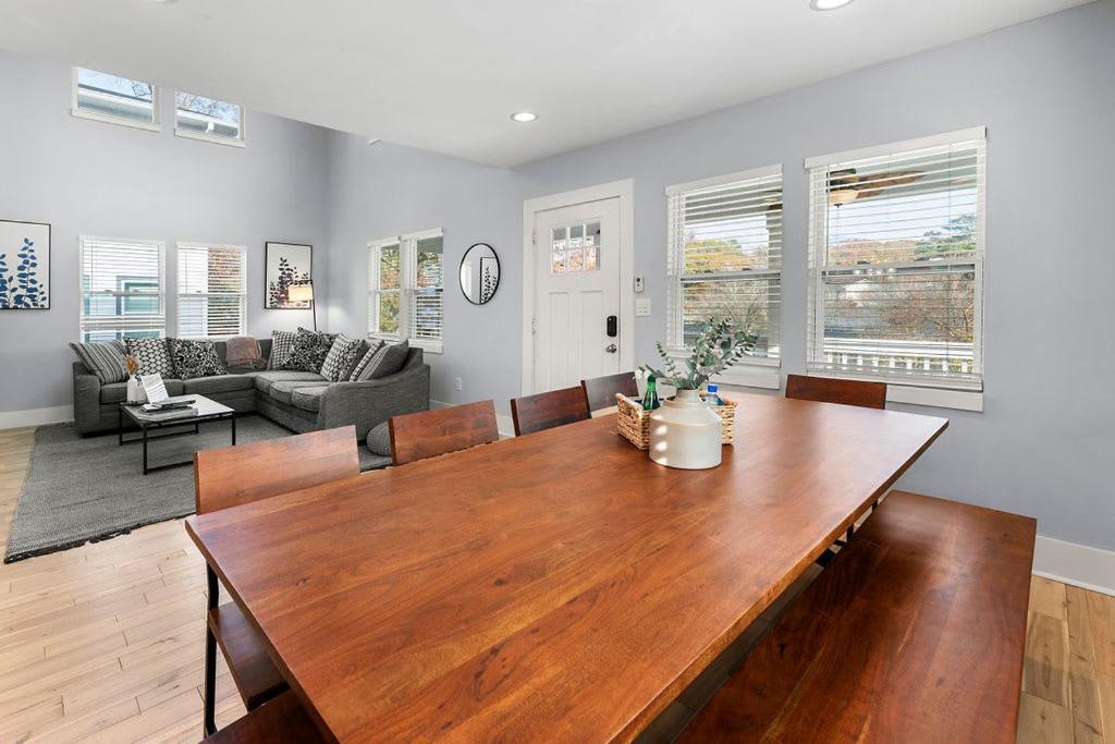 Large Modern Home Centrally Located With Hot Tub Atlanta Esterno foto